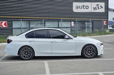 Седан BMW 3 Series 2013 в Львове