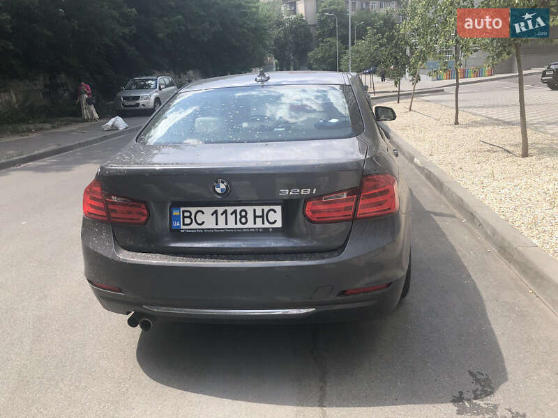 Седан BMW 3 Series 2014 в Львове