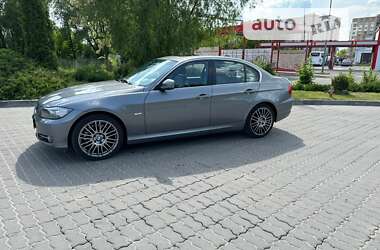 Седан BMW 3 Series 2011 в Виннице