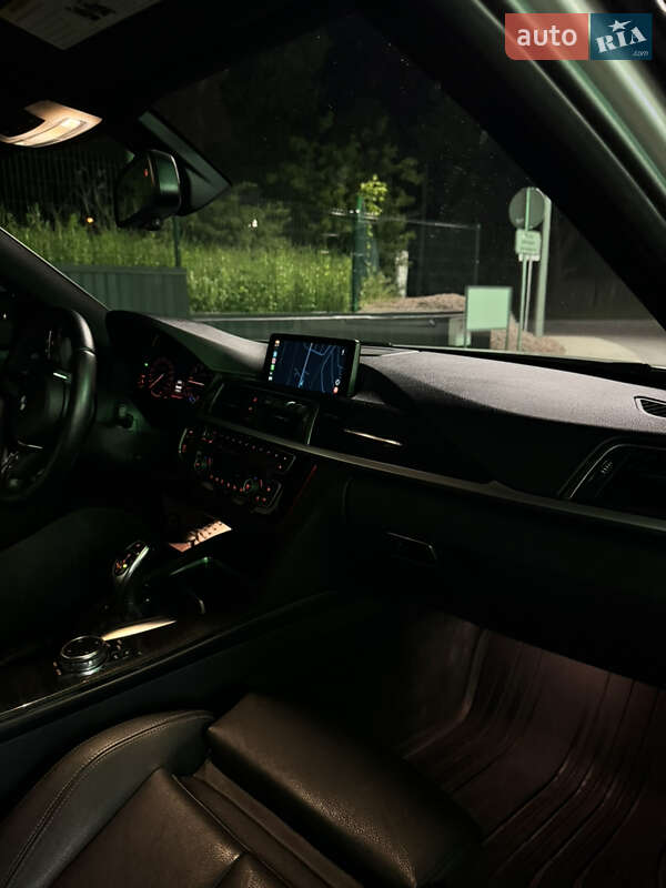 Седан BMW 3 Series 2016 в Львові