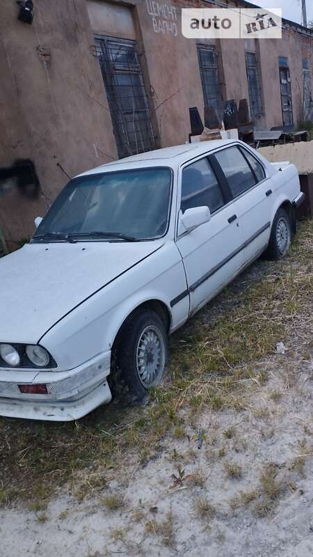 Седан BMW 3 Series 1986 в Ужгороді