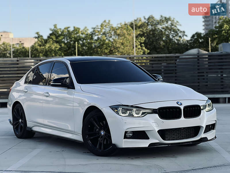 Седан BMW 3 Series 2015 в Киеве