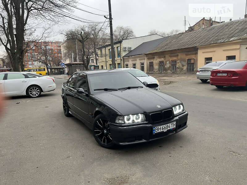 Седан BMW 3 Series 1995 в Одессе