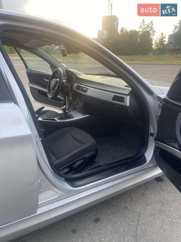 Седан BMW 3 Series 2010 в Киеве