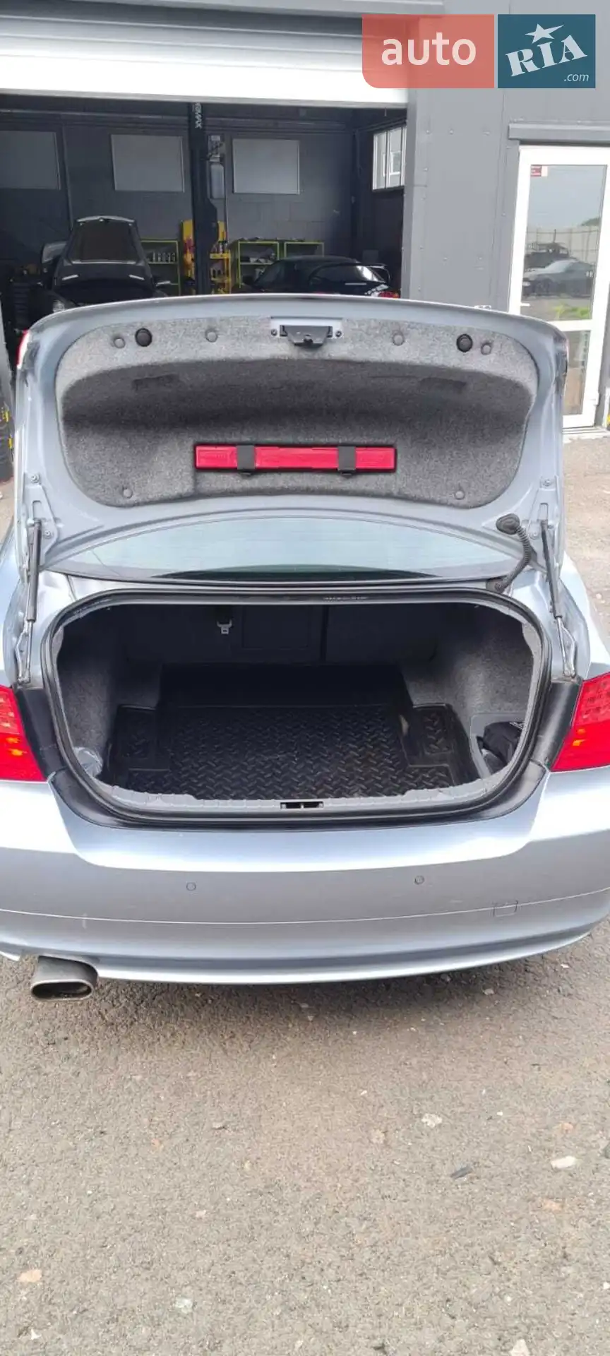 2010 BMW 3er - мініатюра 11