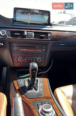 Седан BMW 3 Series 2011 в 