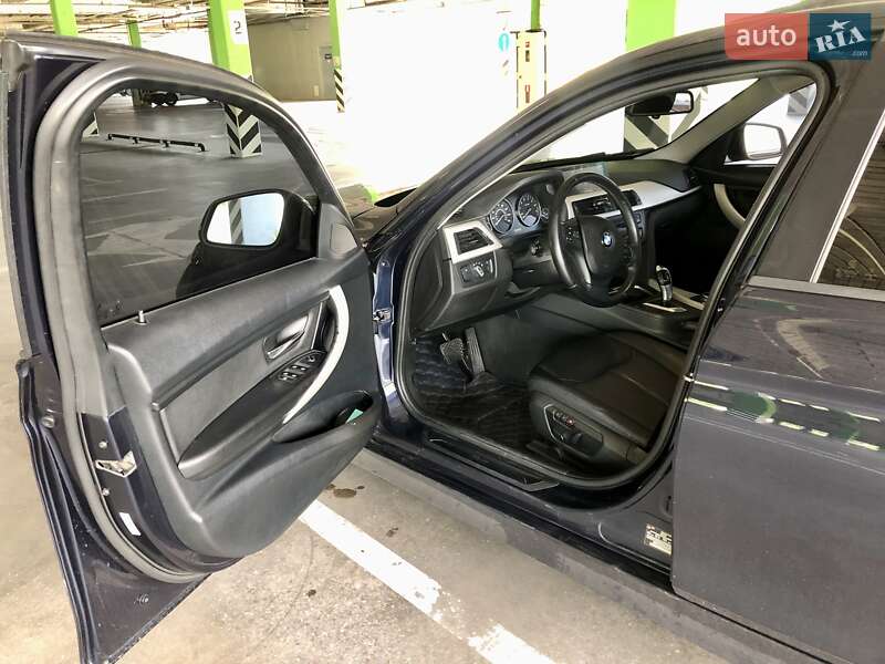 Седан BMW 3 Series 2014 в Киеве