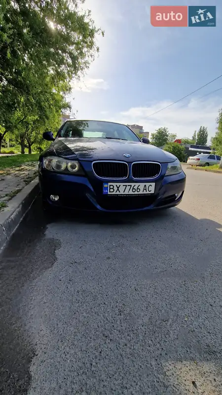 Седан BMW 3 Series 2011 в 