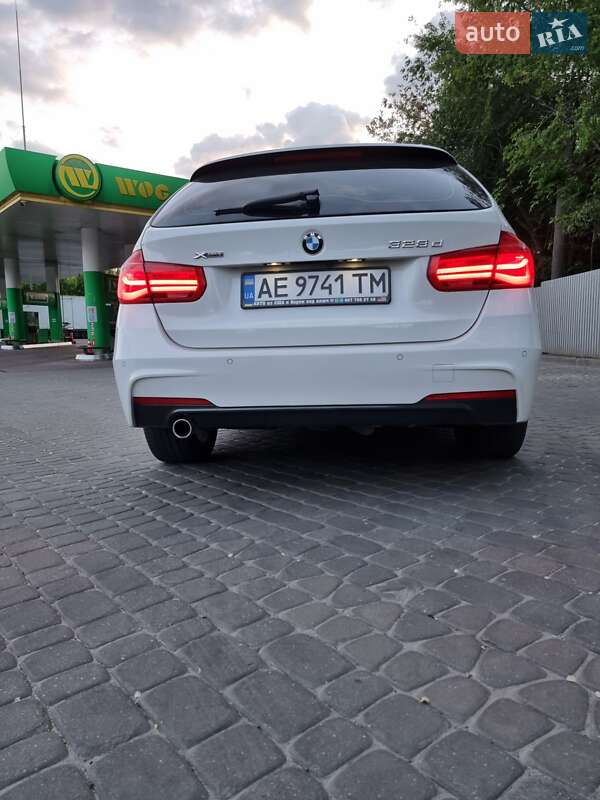 Універсал BMW 3 Series 2014 в Дніпрі