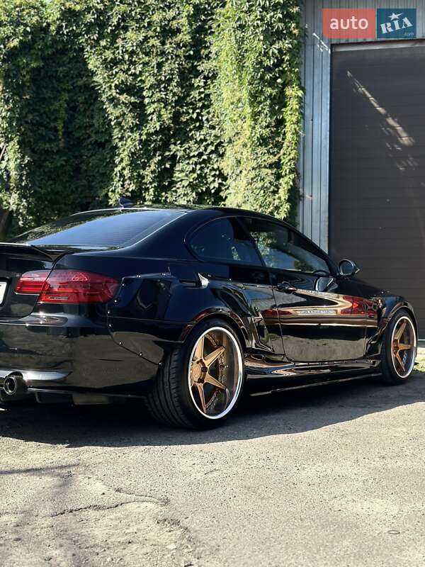 Купе BMW 3 Series 2009 в Києві