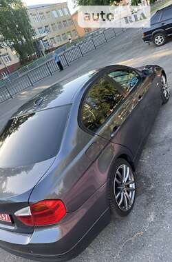 Седан BMW 3 Series 2005 в Овруче