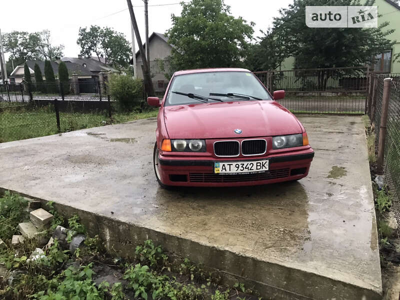 Седан BMW 3 Series 1991 в Перегінське