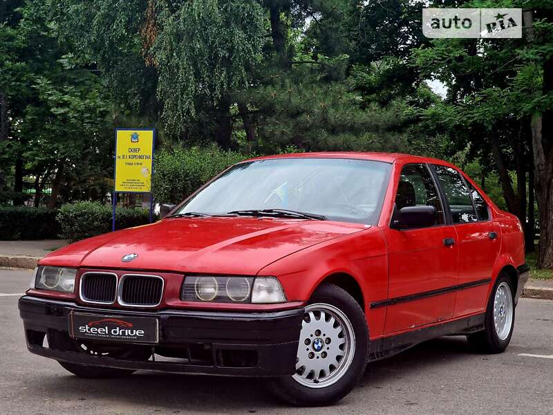 Седан BMW 3 Series 1992 в Николаеве