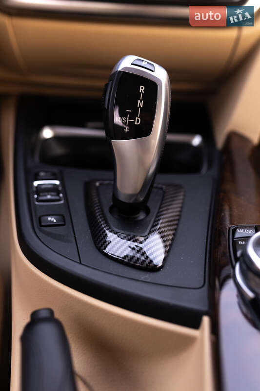 Седан BMW 3 Series 2013 в Львові