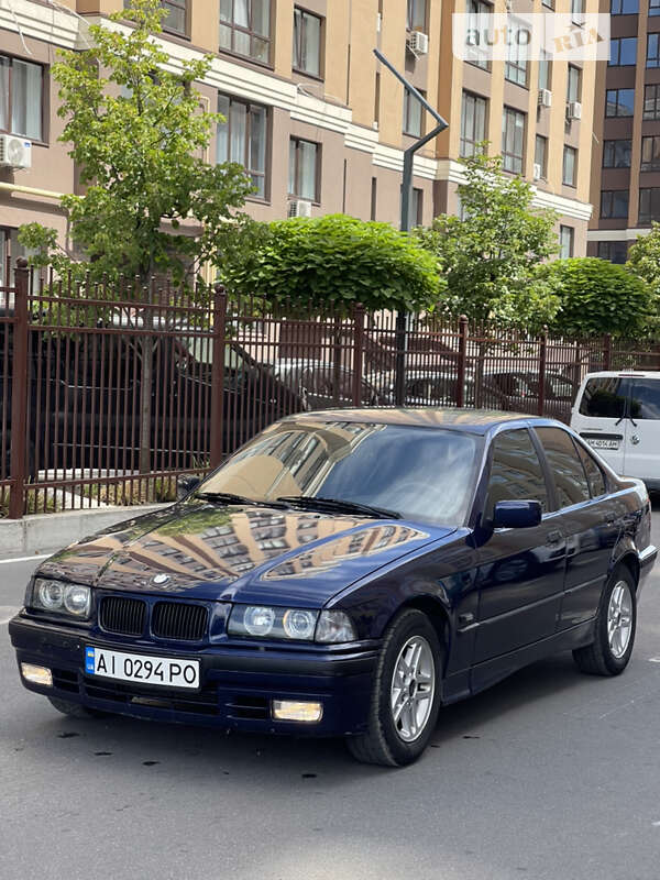 Седан BMW 3 Series 1996 в Києві