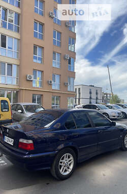 Седан BMW 3 Series 1996 в Києві