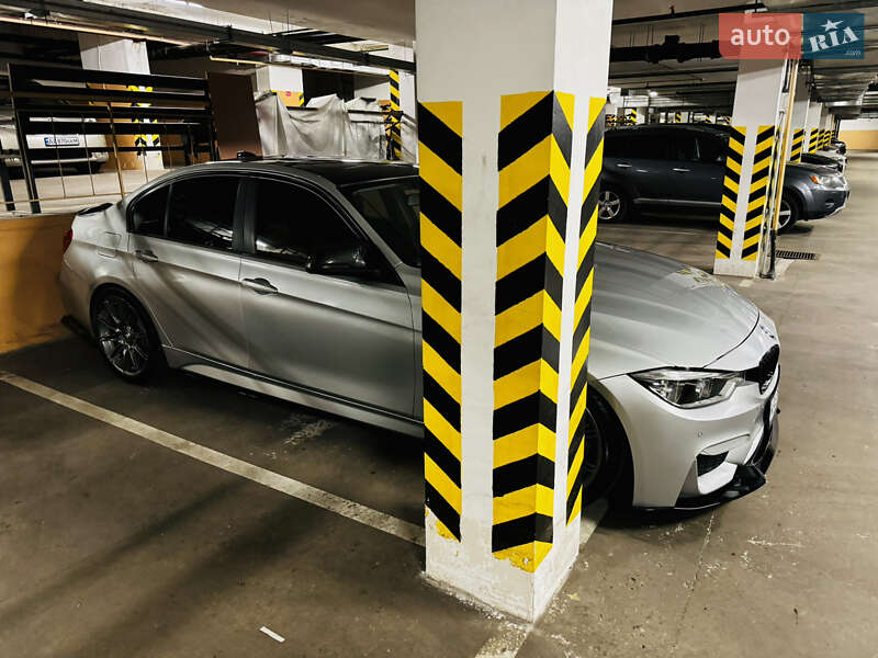 Седан BMW 3 Series 2016 в Киеве