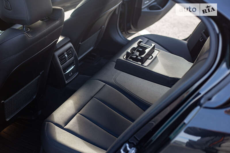 Седан BMW 3 Series 2020 в Дніпрі