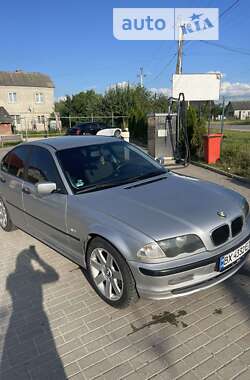 Седан BMW 3 Series 2000 в Городке