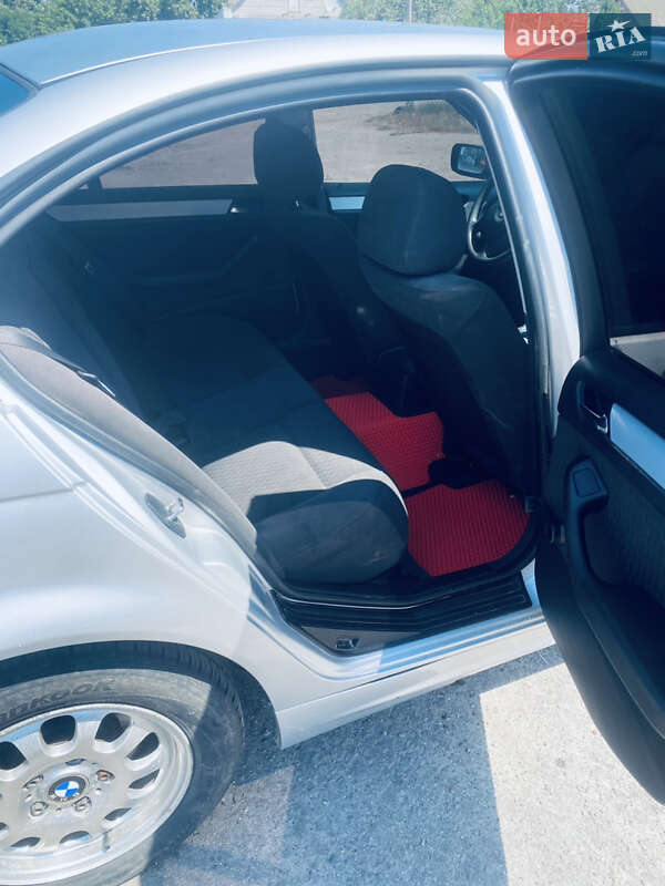 Седан BMW 3 Series 1999 в Переяславе