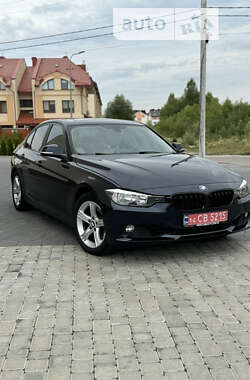 Седан BMW 3 Series 2015 в Львове