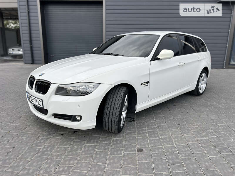 BMW 3 Series 2011