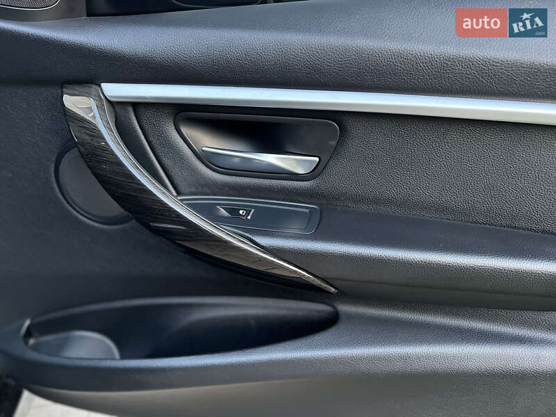 Седан BMW 3 Series 2015 в Киеве
