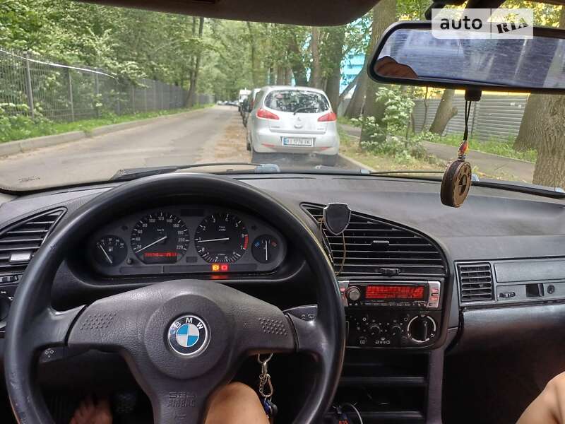 Седан BMW 3 Series 1993 в Киеве фото 7 Седан BMW 3 Series 1993 в Киеве