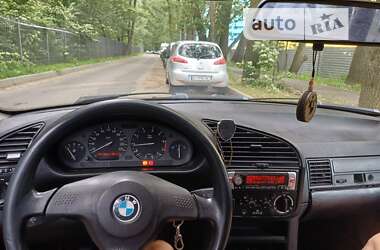 Седан BMW 3 Series 1993 в 