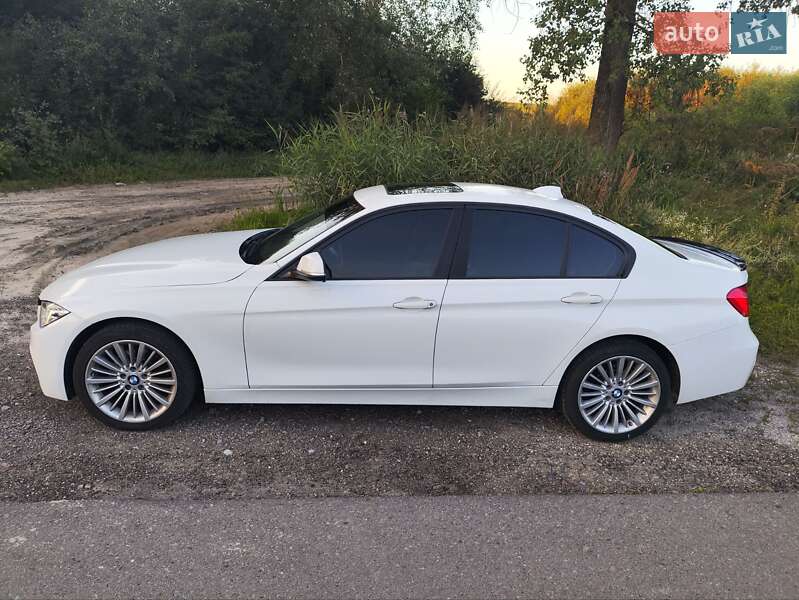 Седан BMW 3 Series 2013 в Львове