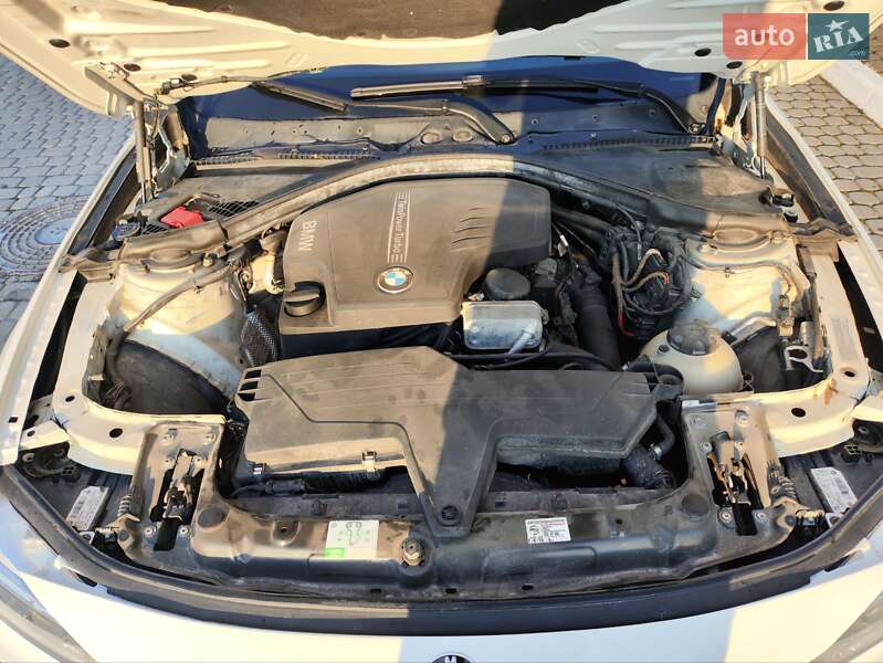 Седан BMW 3 Series 2013 в Львове