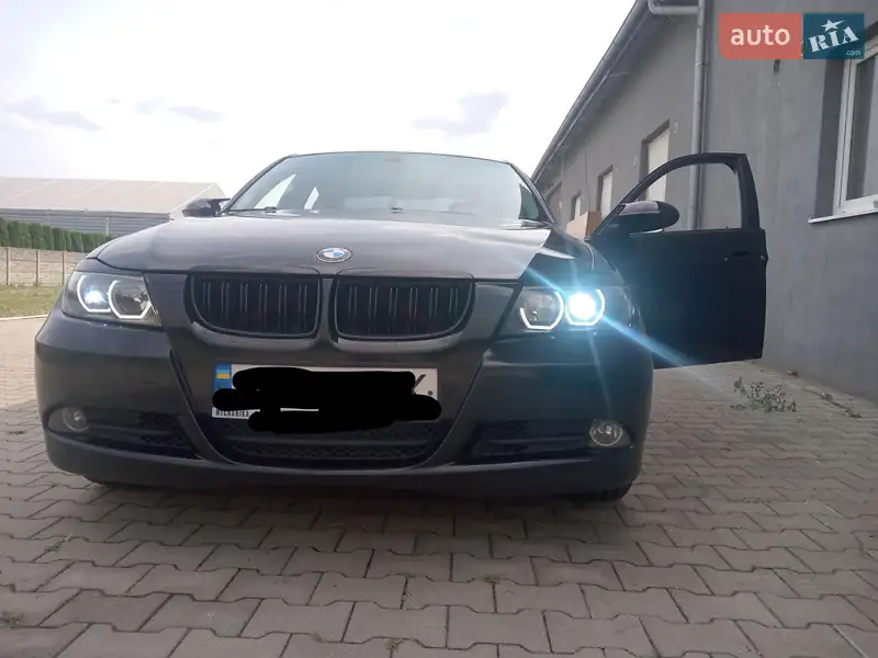 BMW 3 Series 2005 VIN WBAVA71000KR39578 фото оголошення 19 з 151