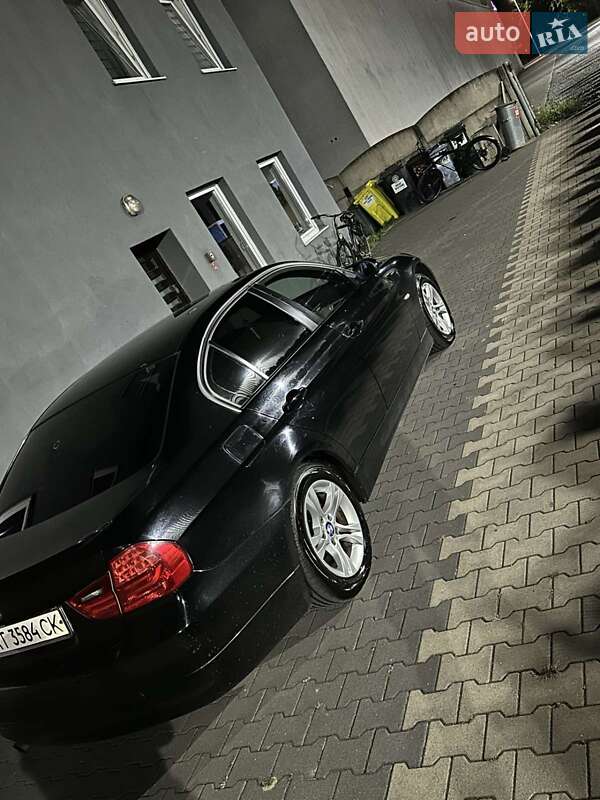 Седан BMW 3 Series 2005 в Івано-Франківську