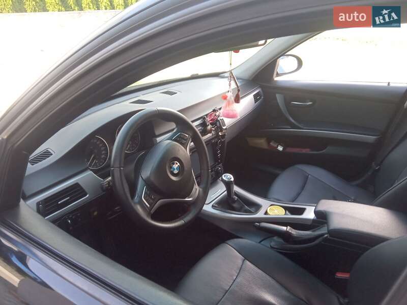 Седан BMW 3 Series 2005 в Івано-Франківську