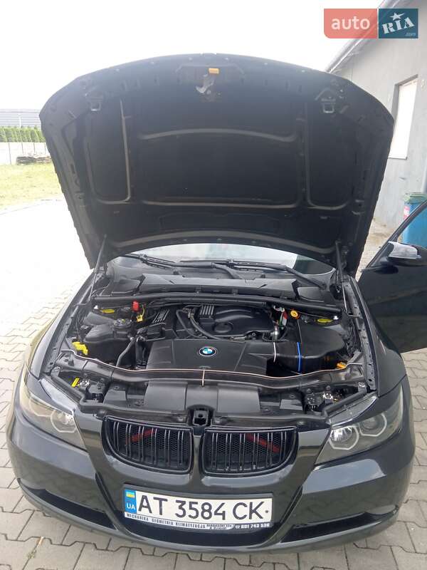Седан BMW 3 Series 2005 в Івано-Франківську