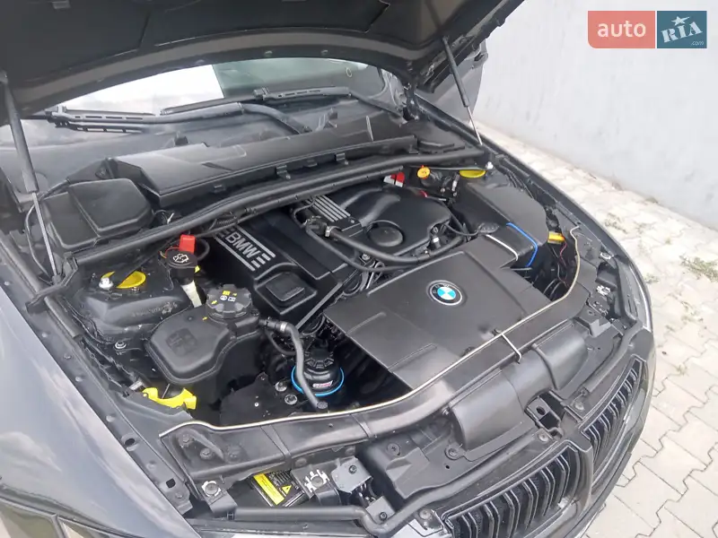 BMW 3 Series 2005 VIN WBAVA71000KR39578 фото оголошення 67 з 151