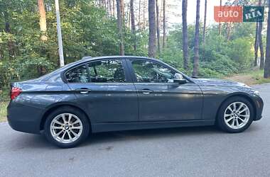 Седан BMW 3 Series 2015 в Києві