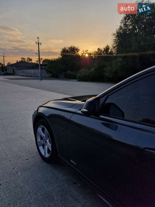 Седан BMW 3 Series 2015 в Болграде