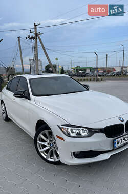 Седан BMW 3 Series 2015 в Хусте