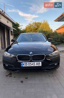 Седан BMW 3 Series 2016 в Гайсине