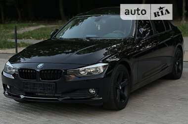 Седан BMW 3 Series 2013 в Львове