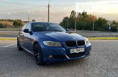 Седан BMW 3 Series 2010 в Кривом Роге