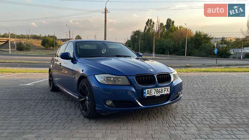 Седан BMW 3 Series 2010 в Кривому Розі