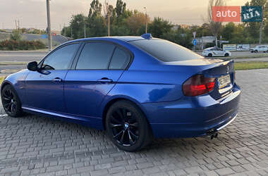 Седан BMW 3 Series 2010 в Кривому Розі