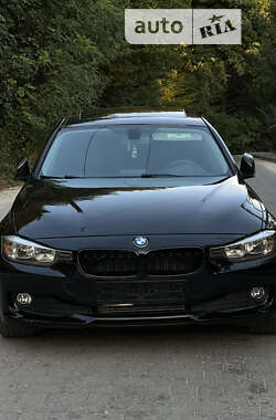 Седан BMW 3 Series 2013 в Львове