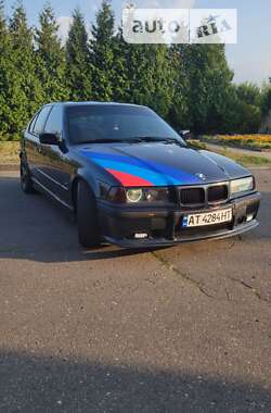 Седан BMW 3 Series 1993 в Калуше