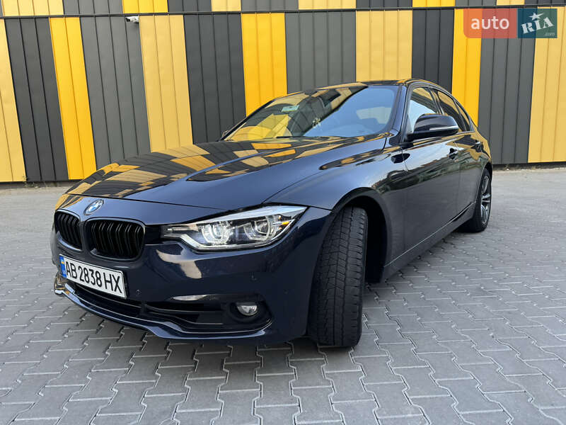 Седан BMW 3 Series 2016 в Киеве