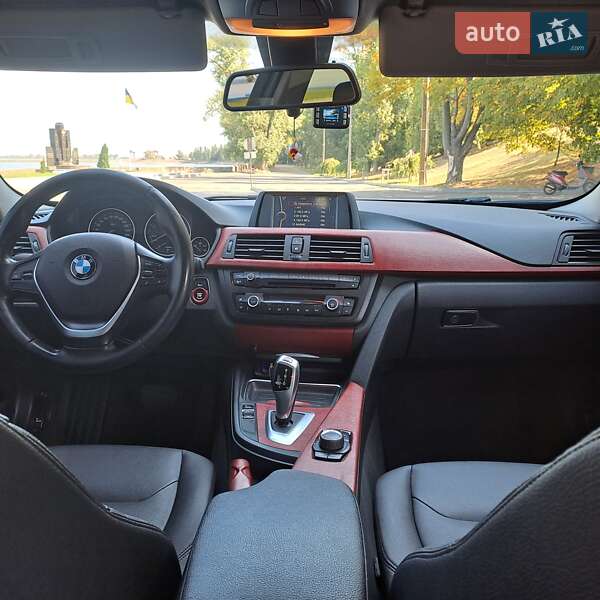 Седан BMW 3 Series 2013 в Светловодске