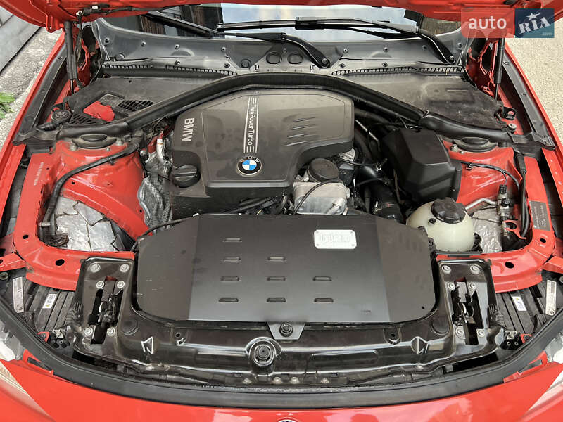 Седан BMW 3 Series 2013 в Киеве