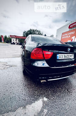 Седан BMW 3 Series 2011 в Львові